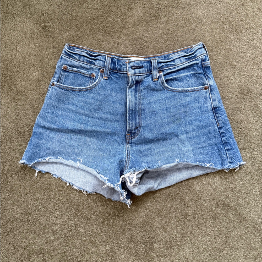 Abercrombie 90s High Rise Short